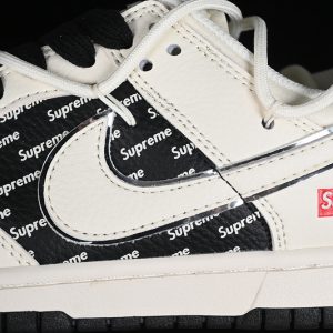 Nike SB Dunk Low Supreme