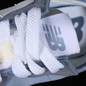 New Balance 230