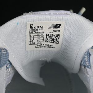 New Balance 230