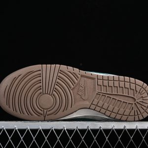 Nike SB Dunk Low