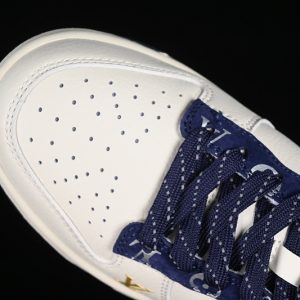 Nike SB Dunk Low Lv