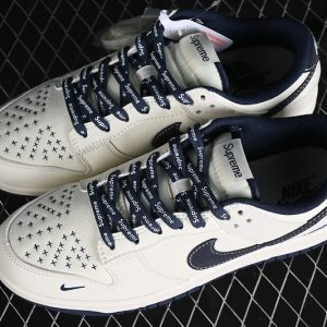 Nike SB Dunk Low Supreme