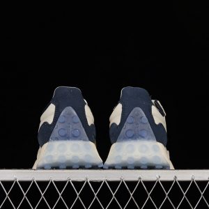 New Balance 230