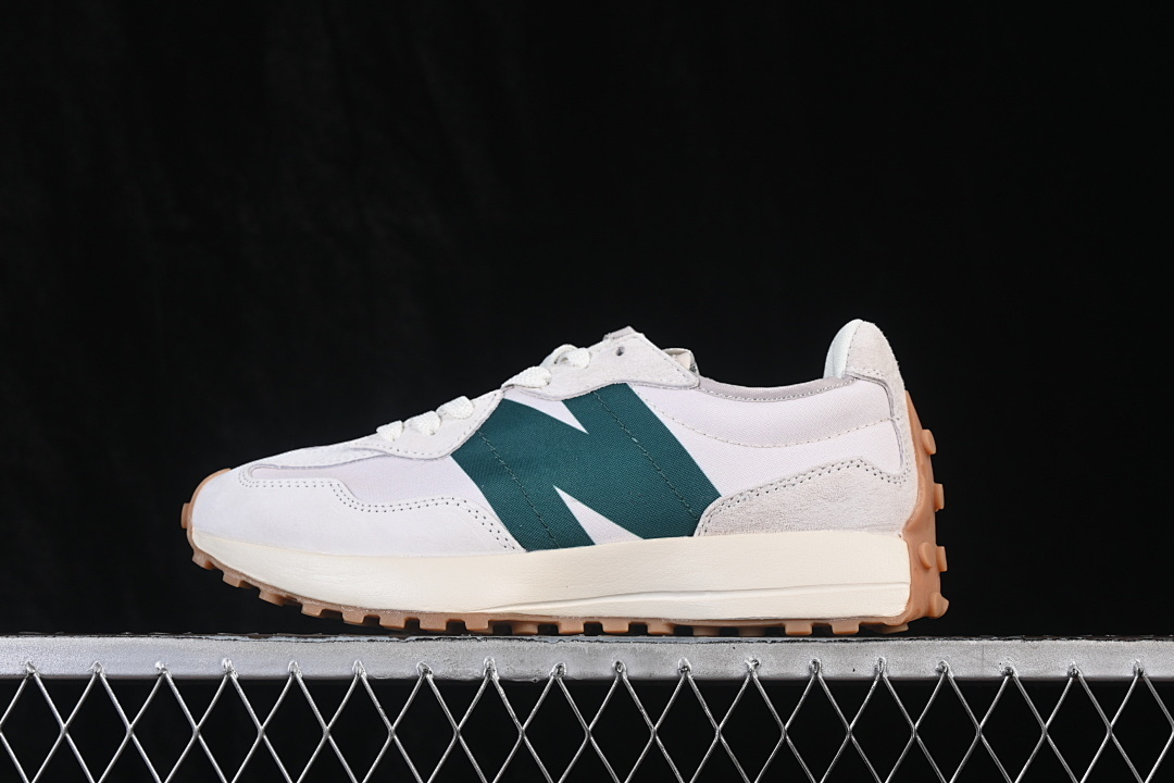 New Balance 230