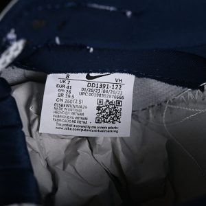 Nike SB Dunk Low Lv