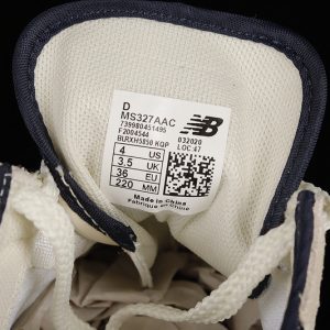 New Balance 230