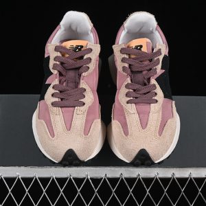 New Balance 230