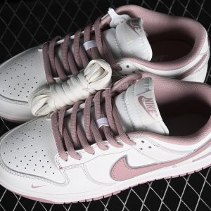 Nike Supreme SB Dunk Low