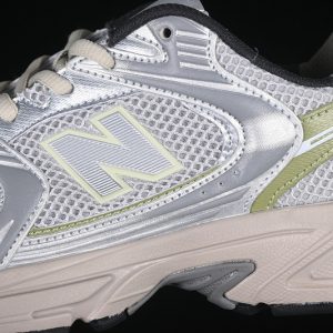 New Balance 530