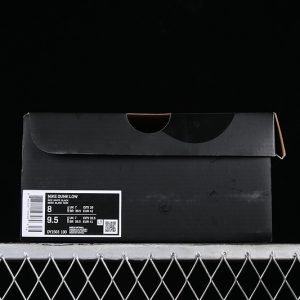Nike Supreme SB Dunk Low