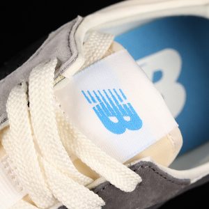 New Balance 230