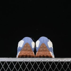 New Balance 230