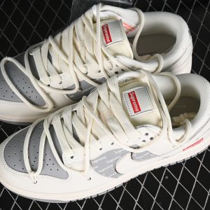 Nike SB Dunk Low Supreme