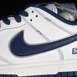 Nike Supreme SB Dunk Low