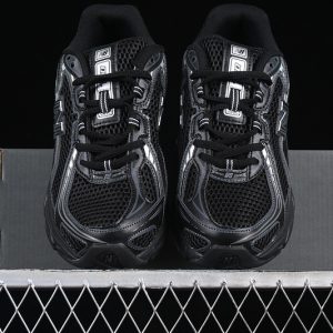 New Balance 740