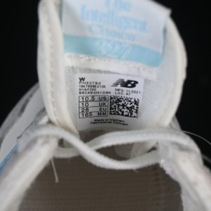 New Balance 230