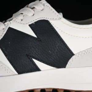 New Balance 230