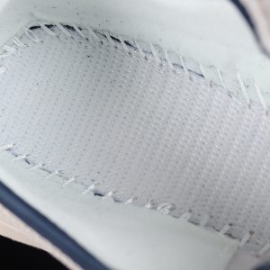 New Balance 230