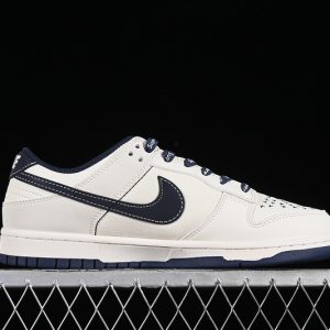 Nike SB Dunk Low Supreme