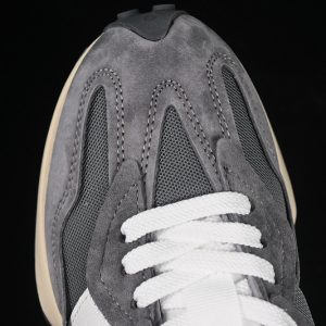 New Balance 230