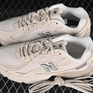 New Balance 740