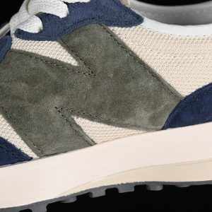 New Balance 230