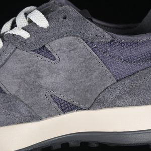 New Balance 230