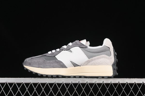 New Balance 230