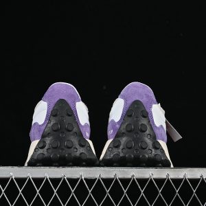 New Balance 230