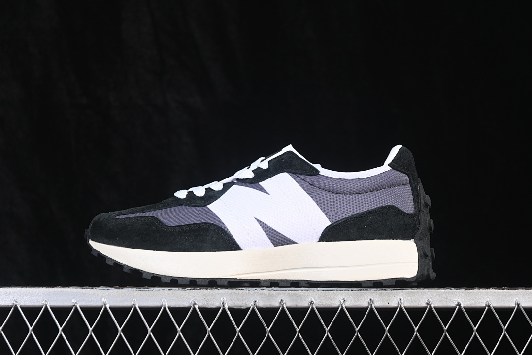 New Balance 230