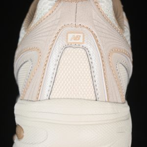 New Balance 740