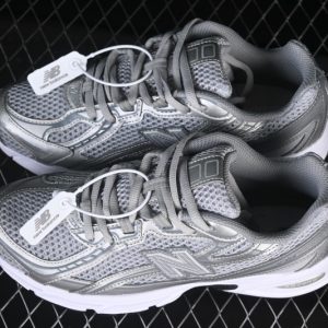 New Balance 740