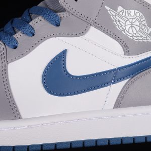 Nike Jordan 1 Mid