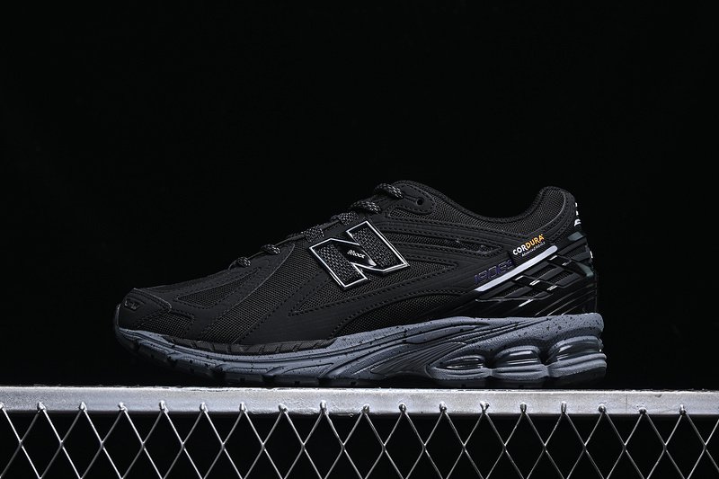 New Balance 1906