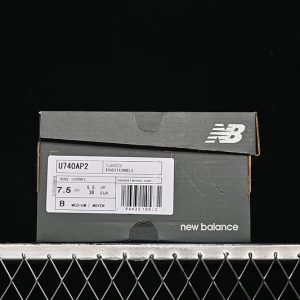 New Balance 740