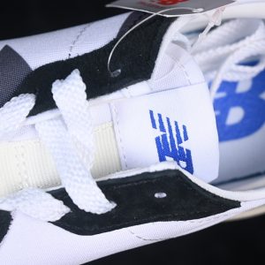New Balance 230