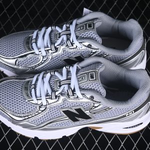 New Balance 740
