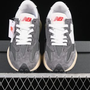 New Balance 230