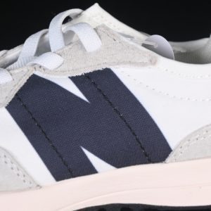 New Balance 230