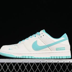 Nike SB Dunk Low Supreme