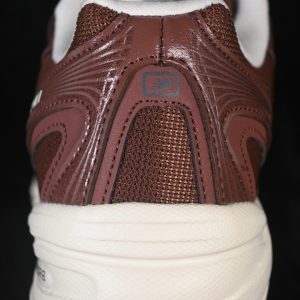 New Balance 740