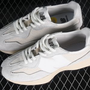 New Balance 230