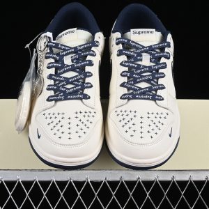 Nike SB Dunk Low Supreme