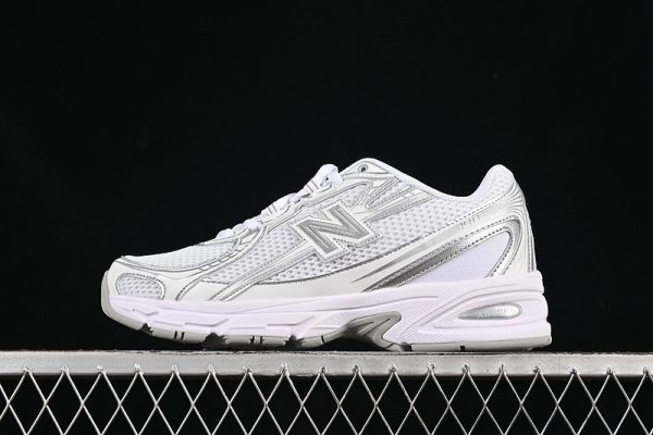 New Balance 740