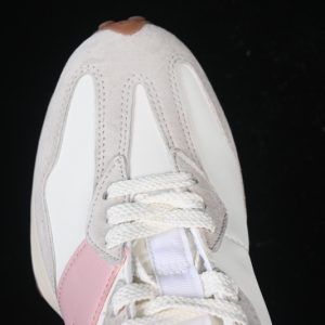 New Balance 230