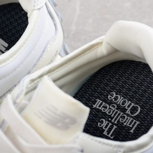 New Balance 230