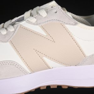 New Balance 230