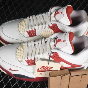 Nike Jordan 4