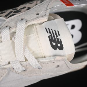 New Balance 230