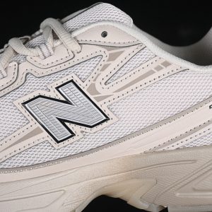 New Balance 740
